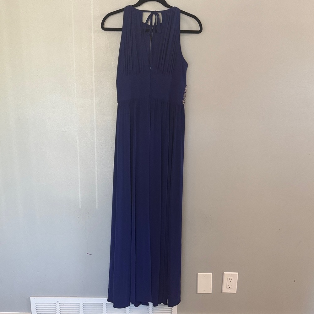 R & M Collection Elegant Blue Evening Dress with Embellished Waist - Picture 6 of 7